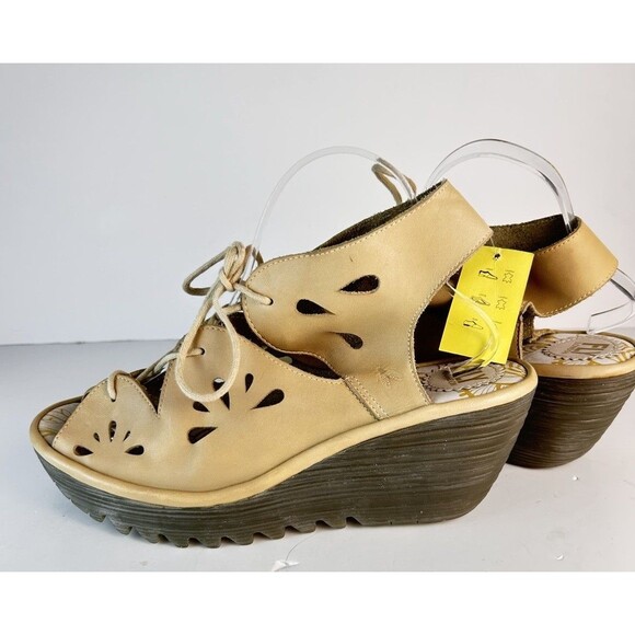 Fly London Yote Perforated Leather Open Toe Sandals Tie Size 11 Nude NWT - Picture 6 of 11